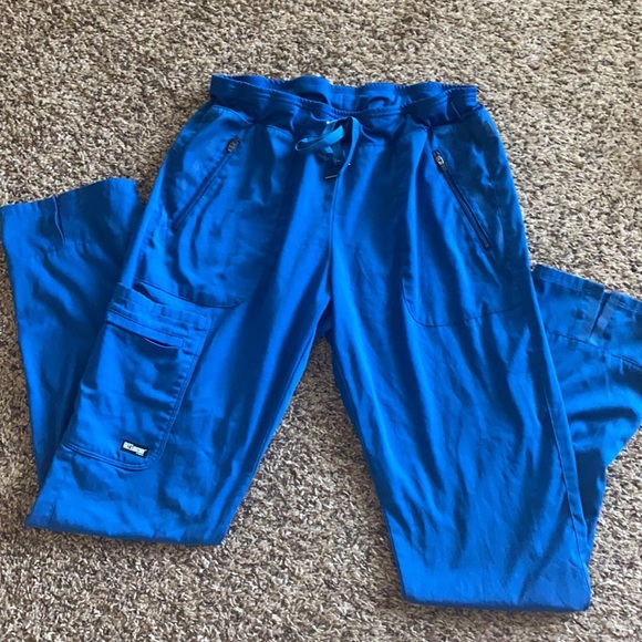 Scrub Set- Greys Anatomy Impact - Picture 4 of 7